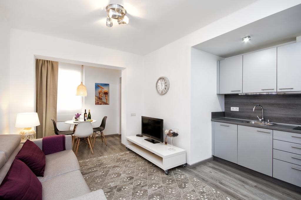 Eixample Building Apartments By Mercedes Heritage 바르셀로나 외부 사진